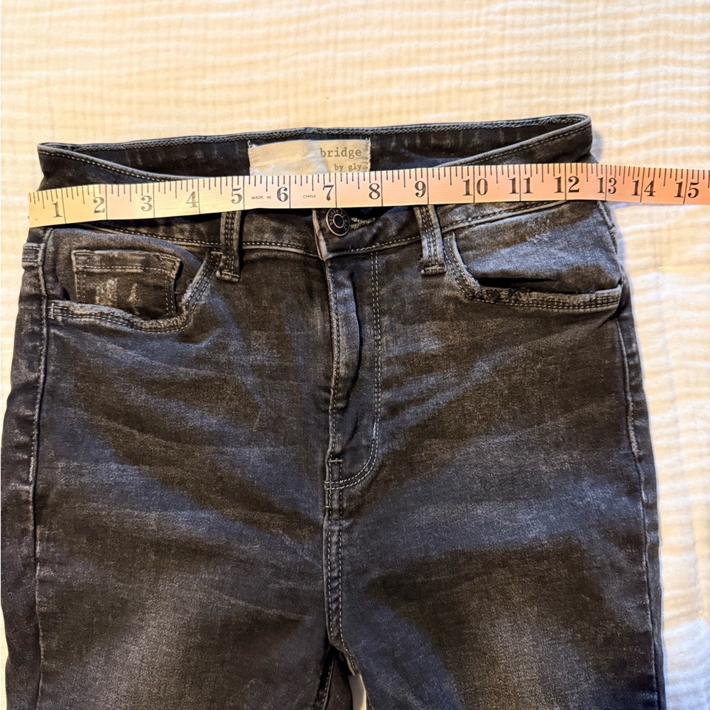 Bridge by Day Women's Black Washed Skinny Jeans